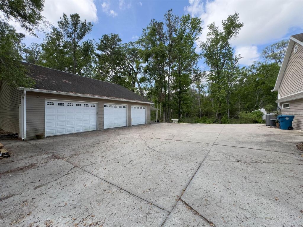 listing image 95