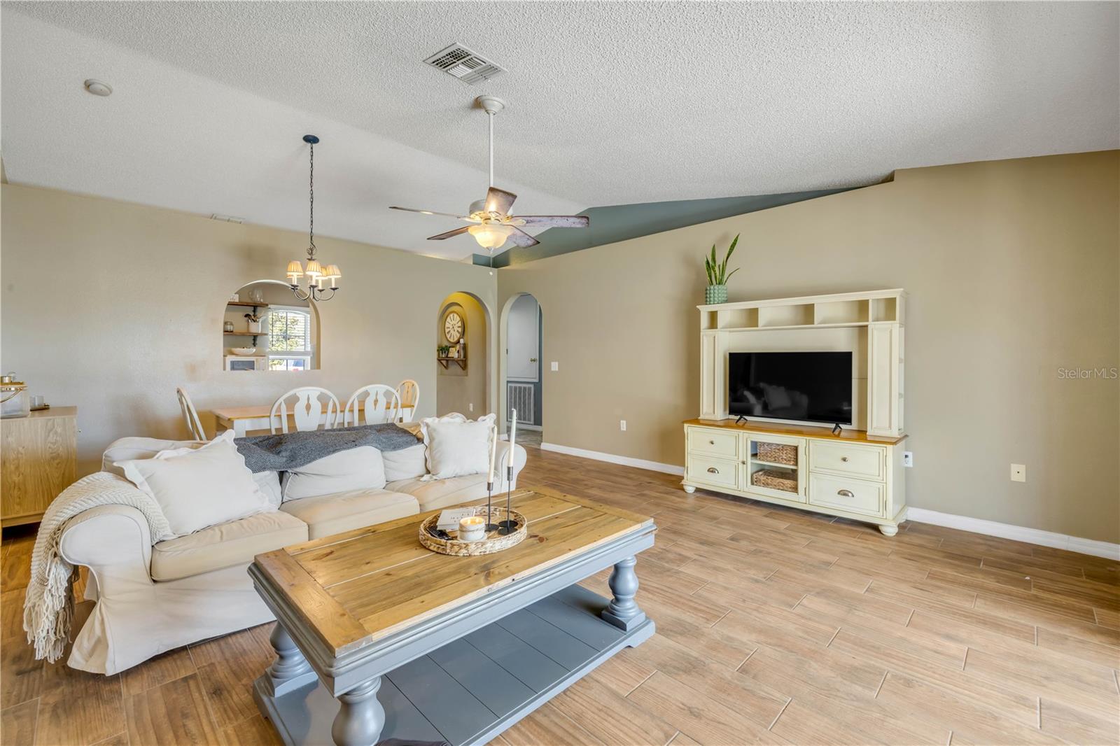 BERRYS RIDGE - Residential