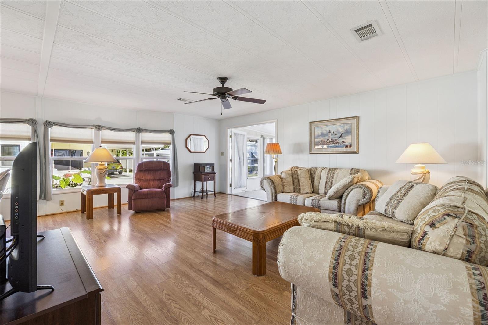 EUSTIS COUNTRY CLUB MANOR MHP UNIT 02A - Residential