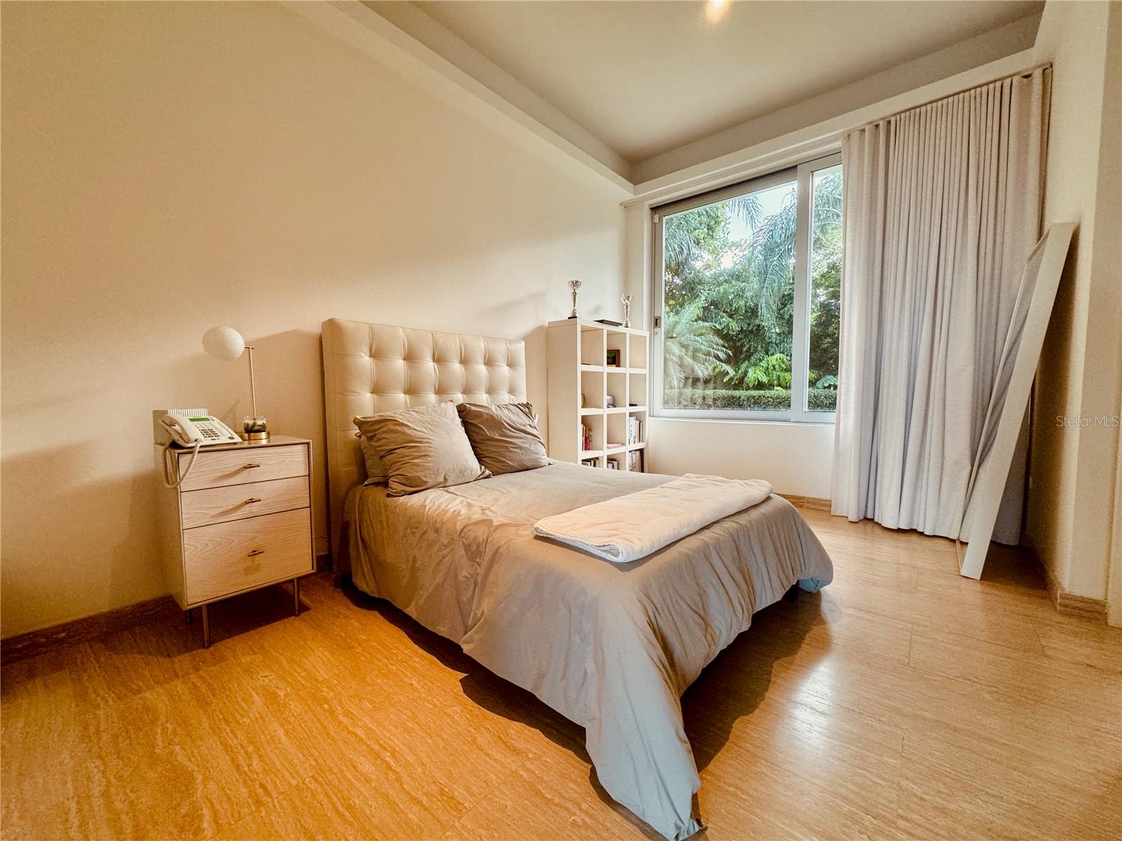 HILLTOP RESIDENCE - Residential