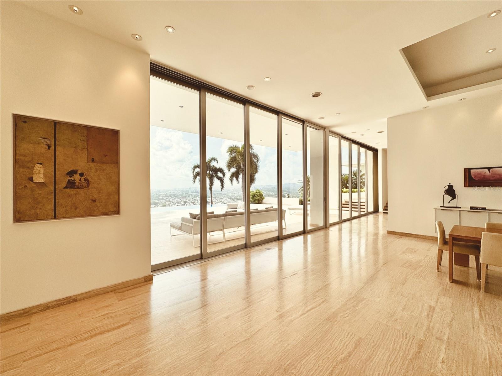 HILLTOP RESIDENCE - Residential