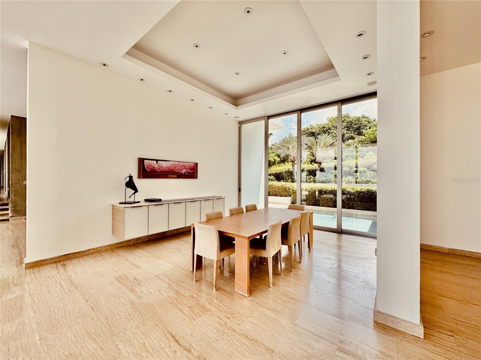 HILLTOP RESIDENCE - Residential