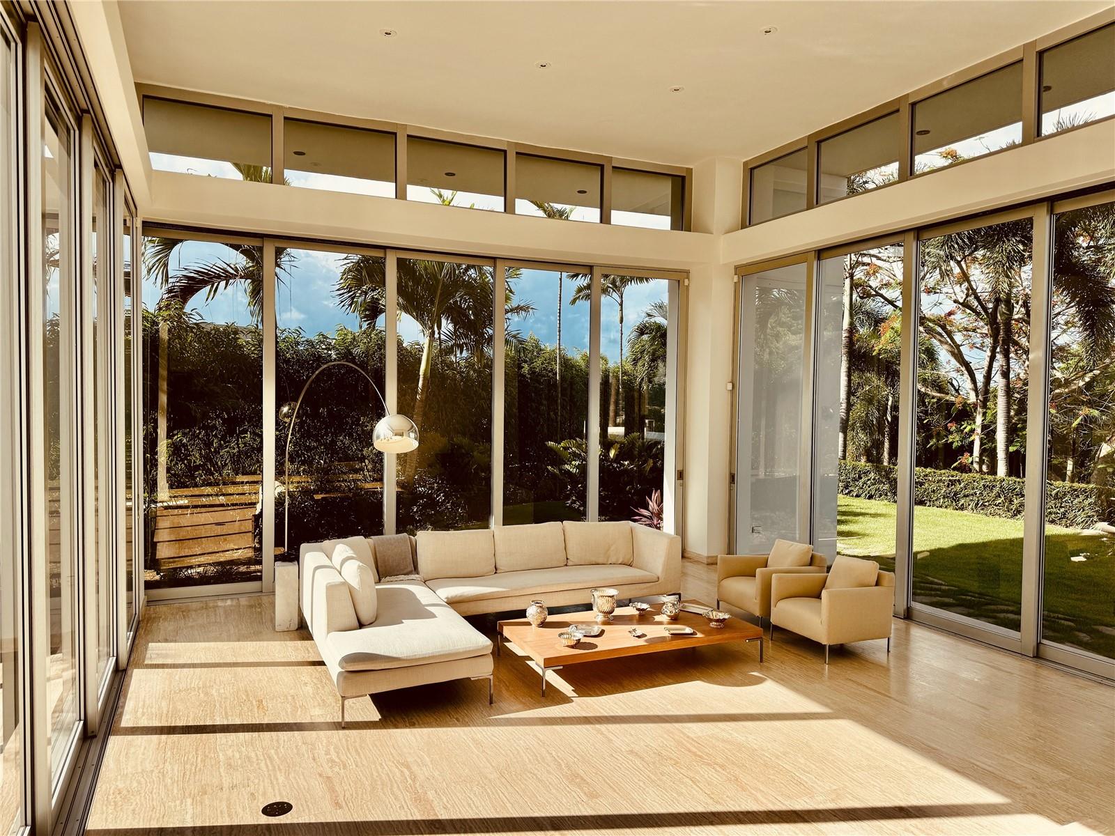 HILLTOP RESIDENCE - Residential