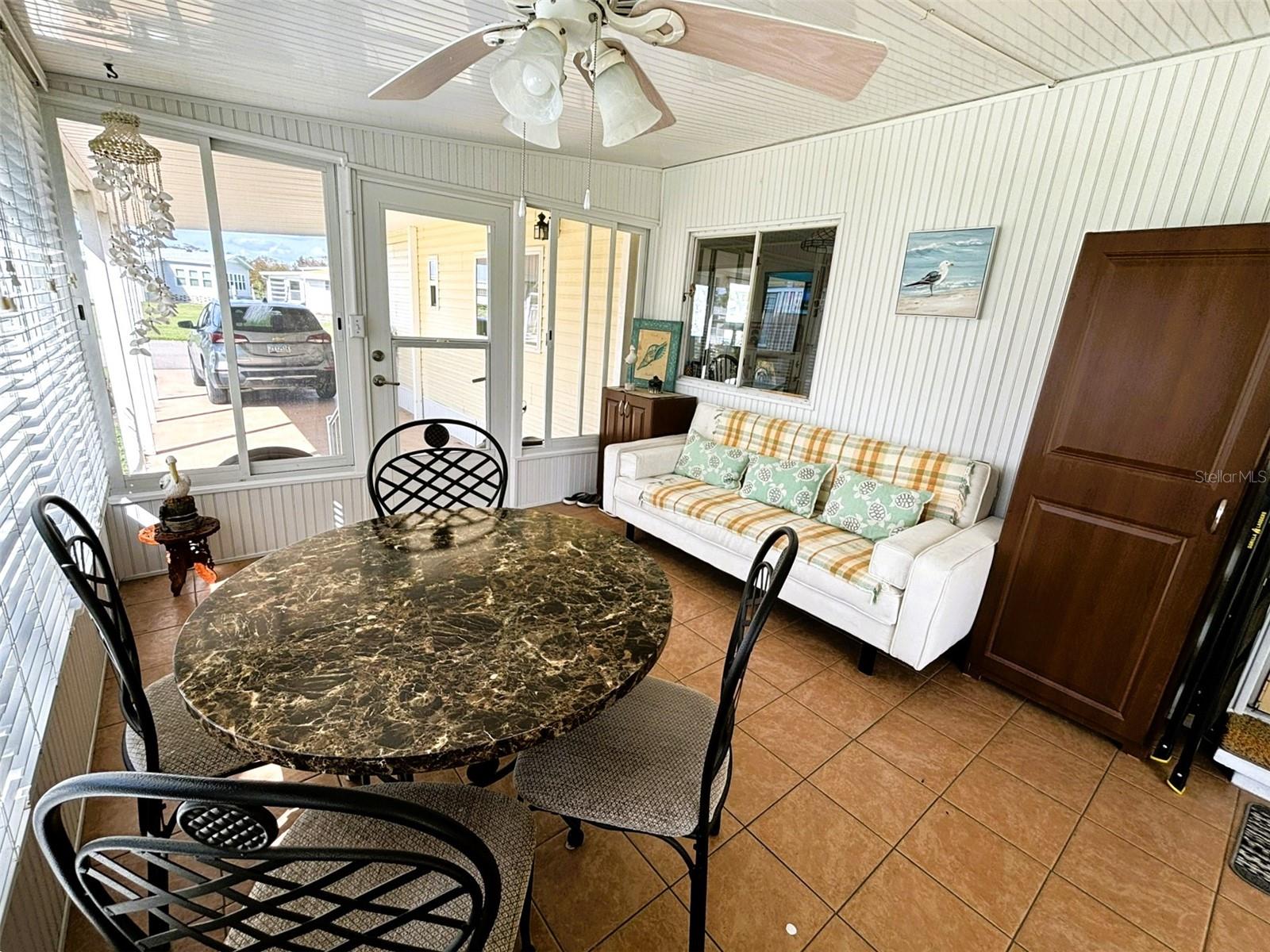 HOLIDAY PARK - Residential