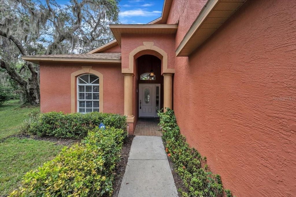 Photo of 612 Sunset Beach Court, Valrico, FL 33594 (MLS # TB8415937)