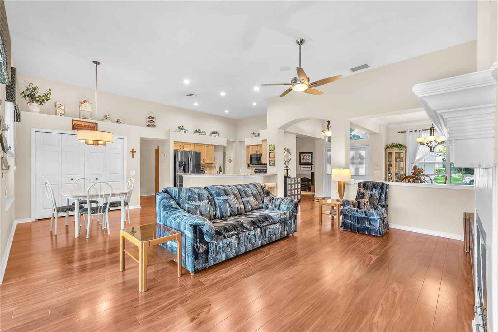 2219 LONGMORE CIRCLE