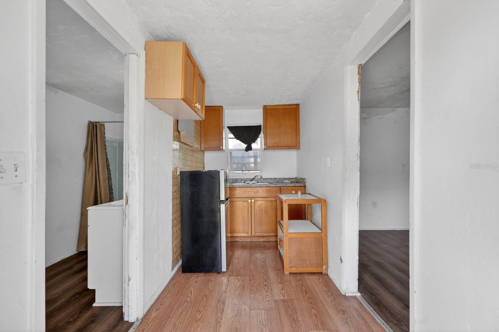 SUNNYLAND PARK 02 BLK 17 KINGSTON - Residential