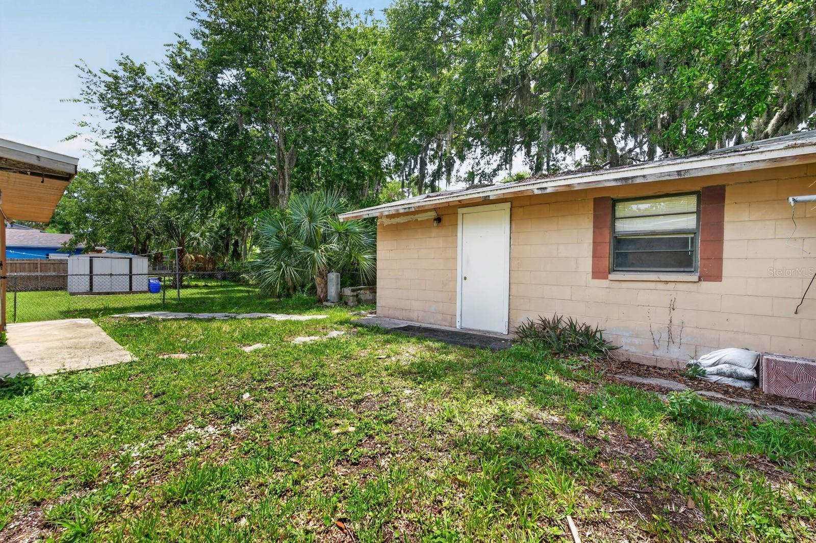 SUNNYLAND PARK 02 BLK 17 KINGSTON - Residential