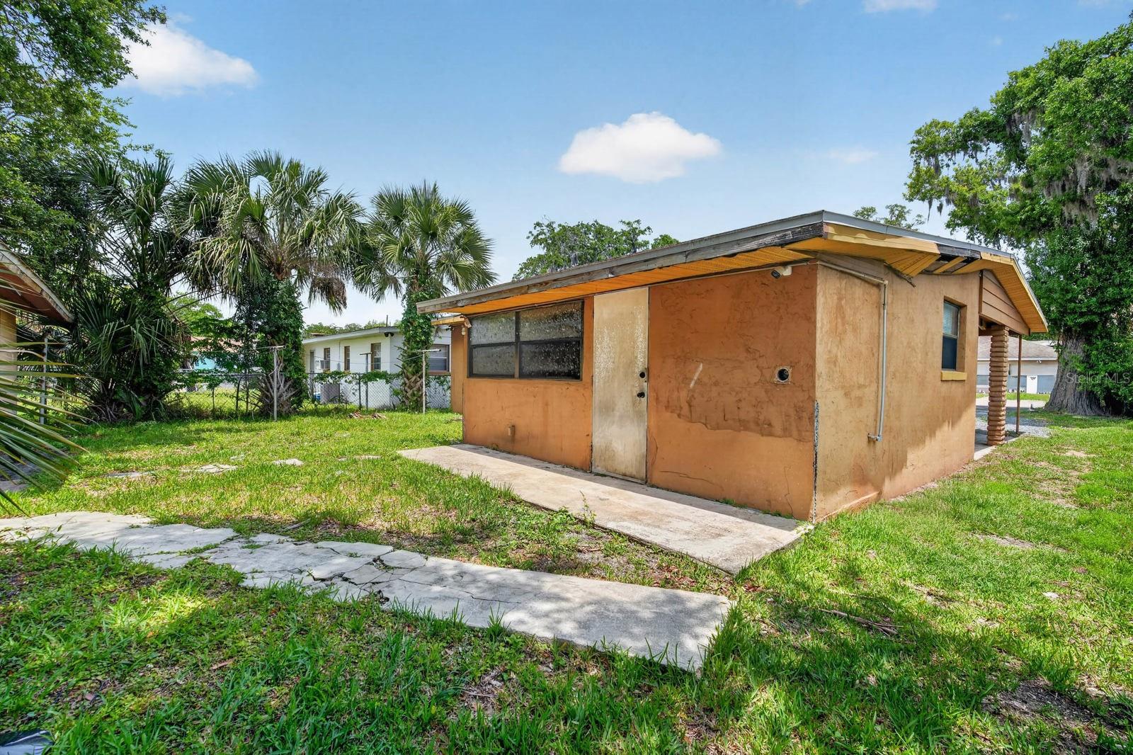 SUNNYLAND PARK 02 BLK 17 KINGSTON - Residential