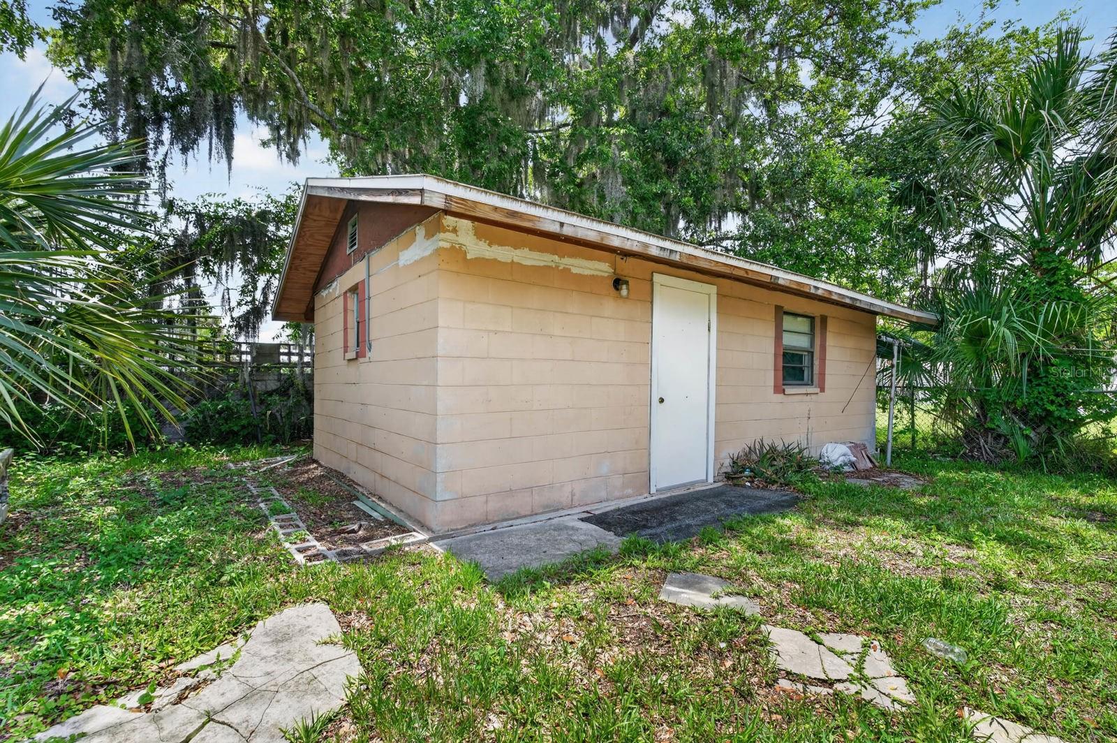 SUNNYLAND PARK 02 BLK 17 KINGSTON - Residential