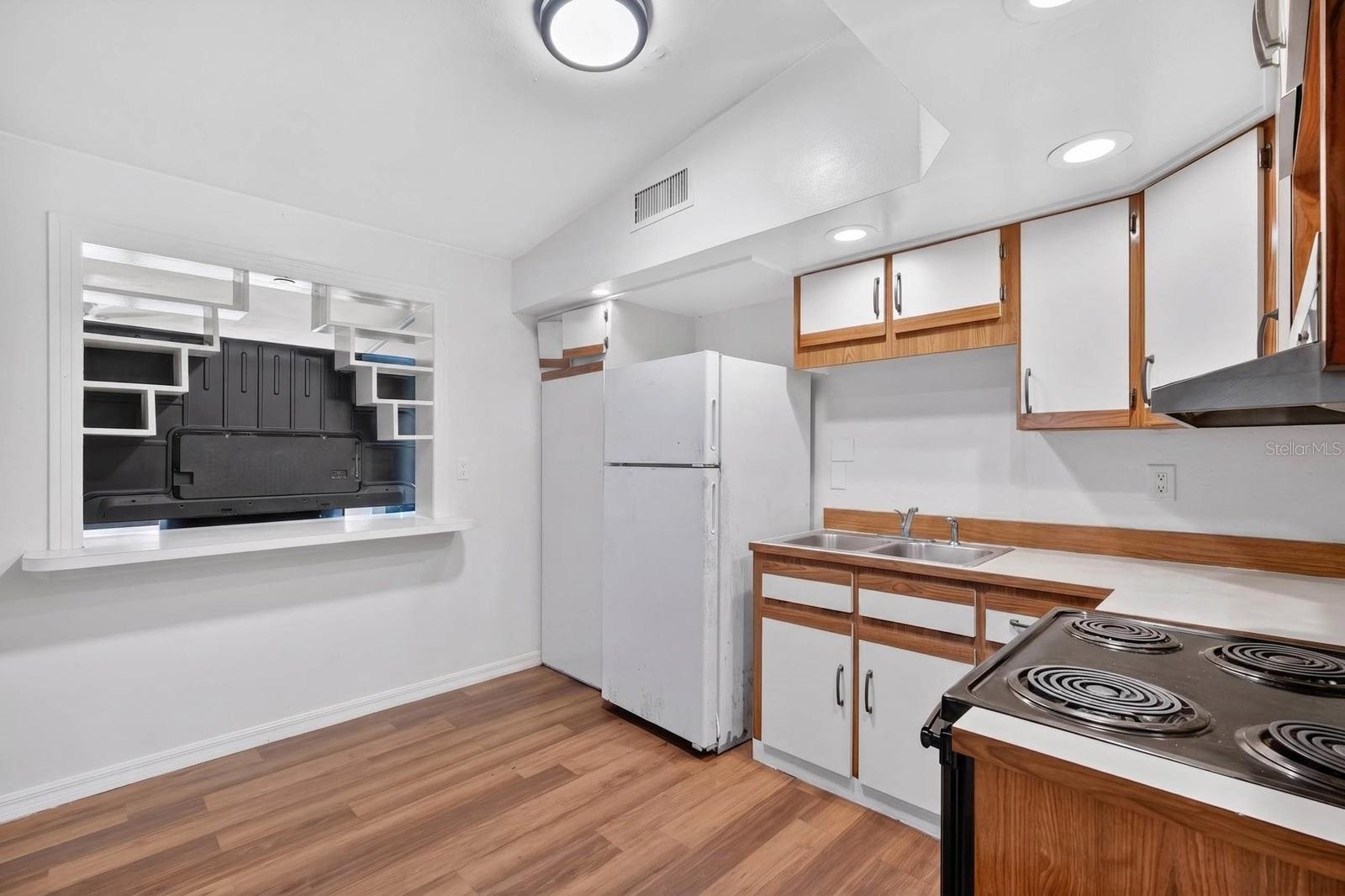 SUNNYLAND PARK 02 BLK 17 KINGSTON - Residential