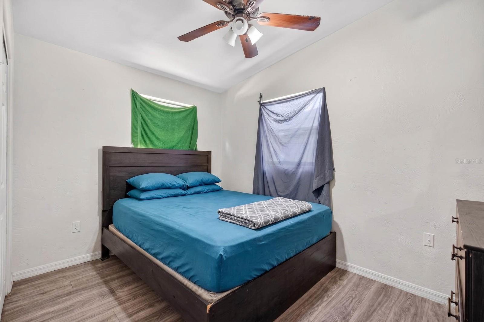 SUNNYLAND PARK 02 BLK 17 KINGSTON - Residential