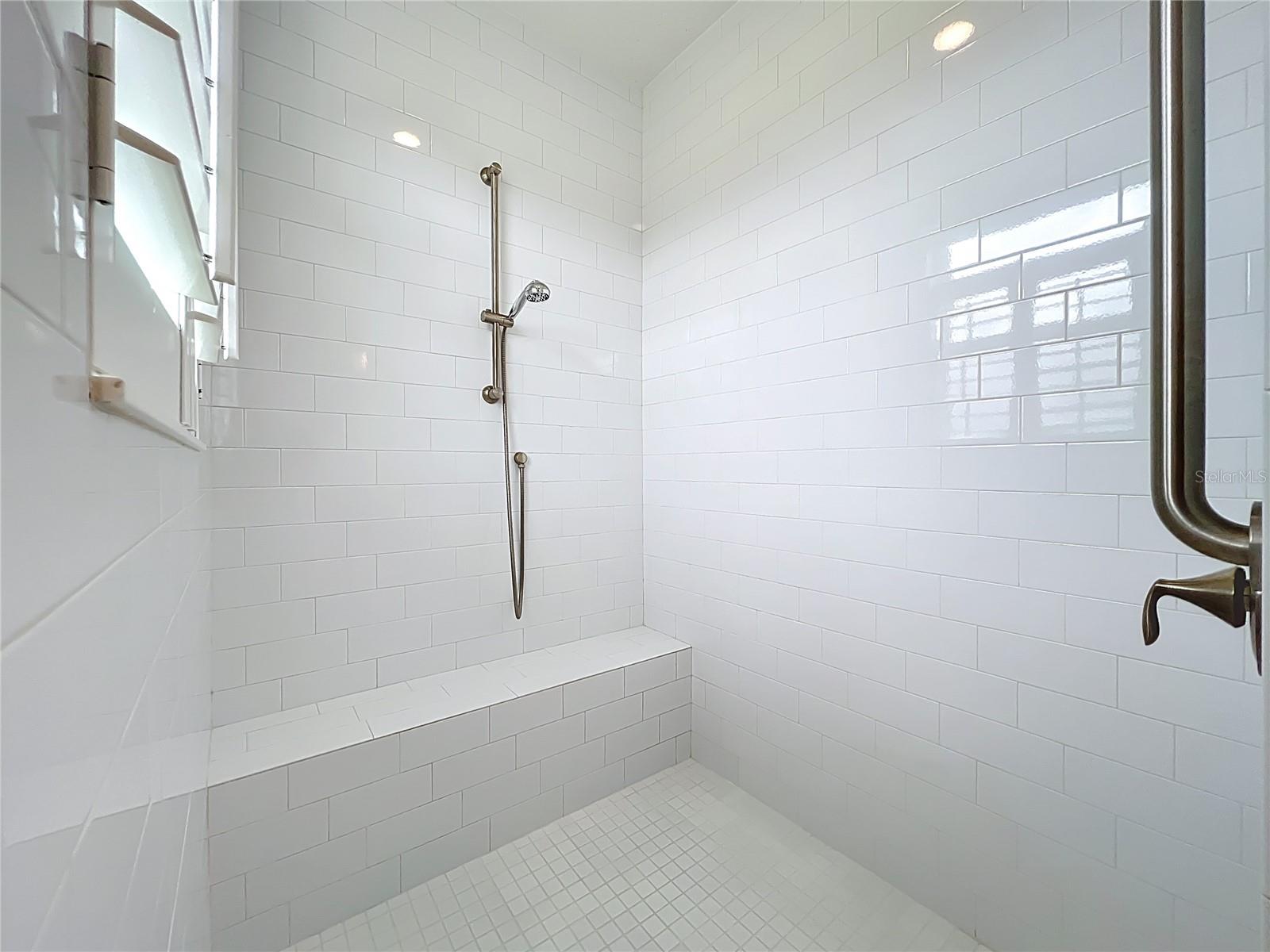 GROVELAND FARMS 09-23-24 - Residential Lease