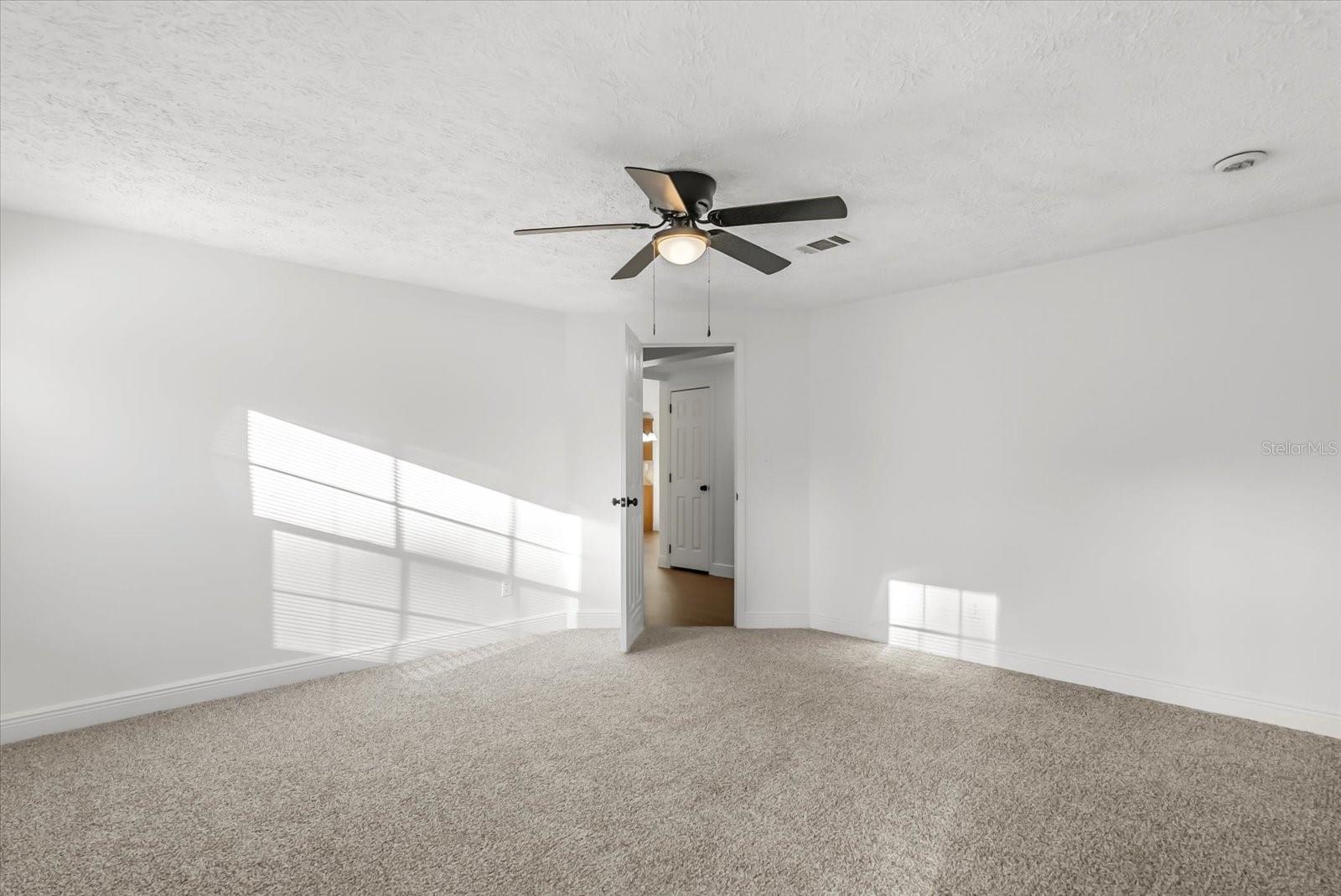 MULLET LAKE RETREAT 5 ACRE DEV - Residential