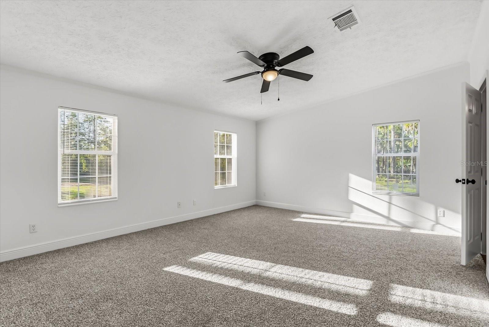 MULLET LAKE RETREAT 5 ACRE DEV - Residential