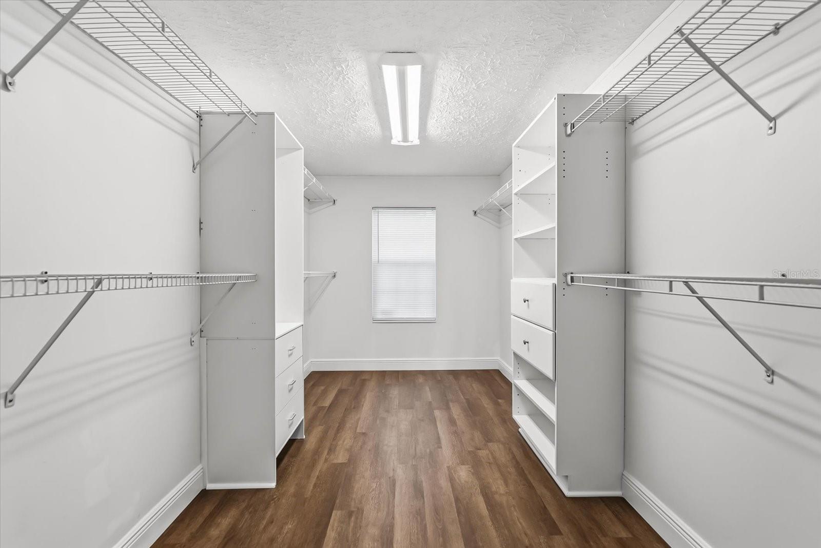 MULLET LAKE RETREAT 5 ACRE DEV - Residential