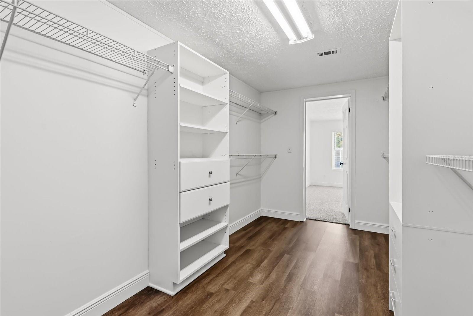 MULLET LAKE RETREAT 5 ACRE DEV - Residential