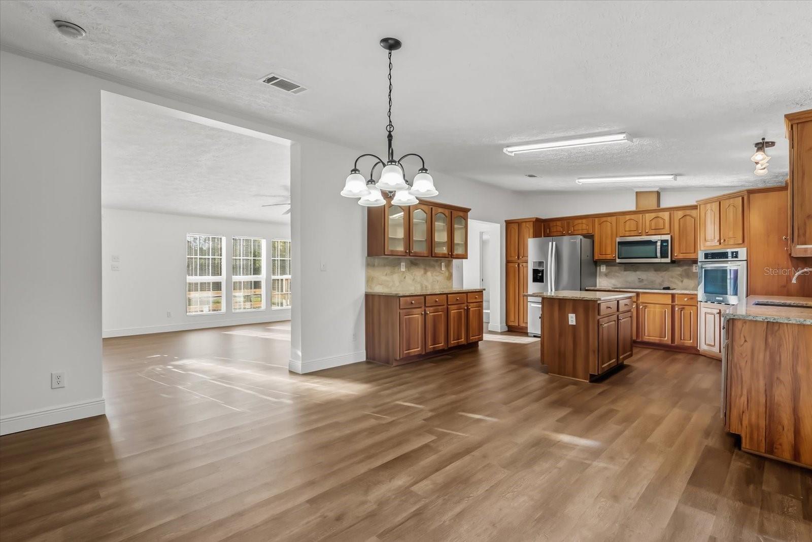 MULLET LAKE RETREAT 5 ACRE DEV - Residential