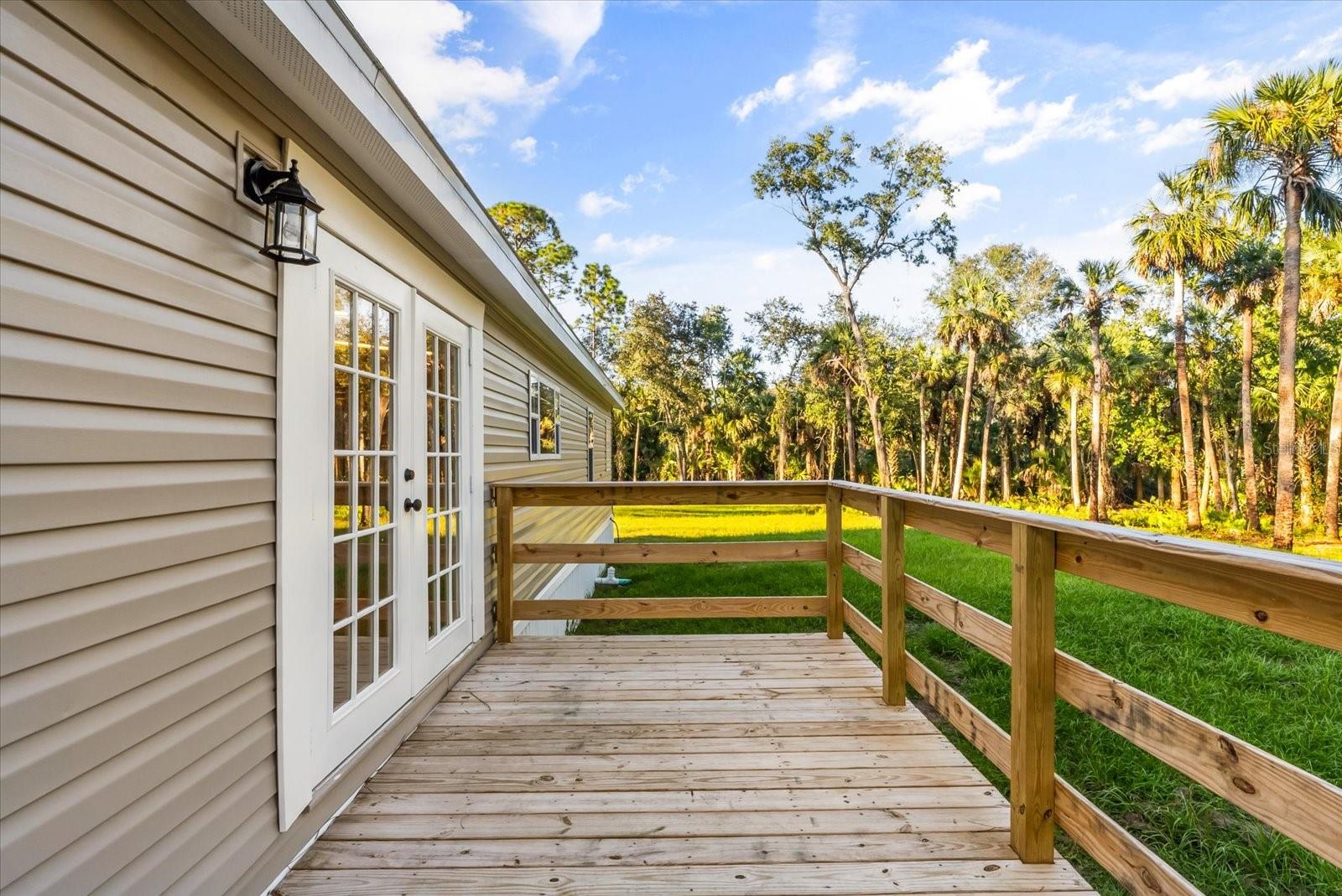 MULLET LAKE RETREAT 5 ACRE DEV - Residential