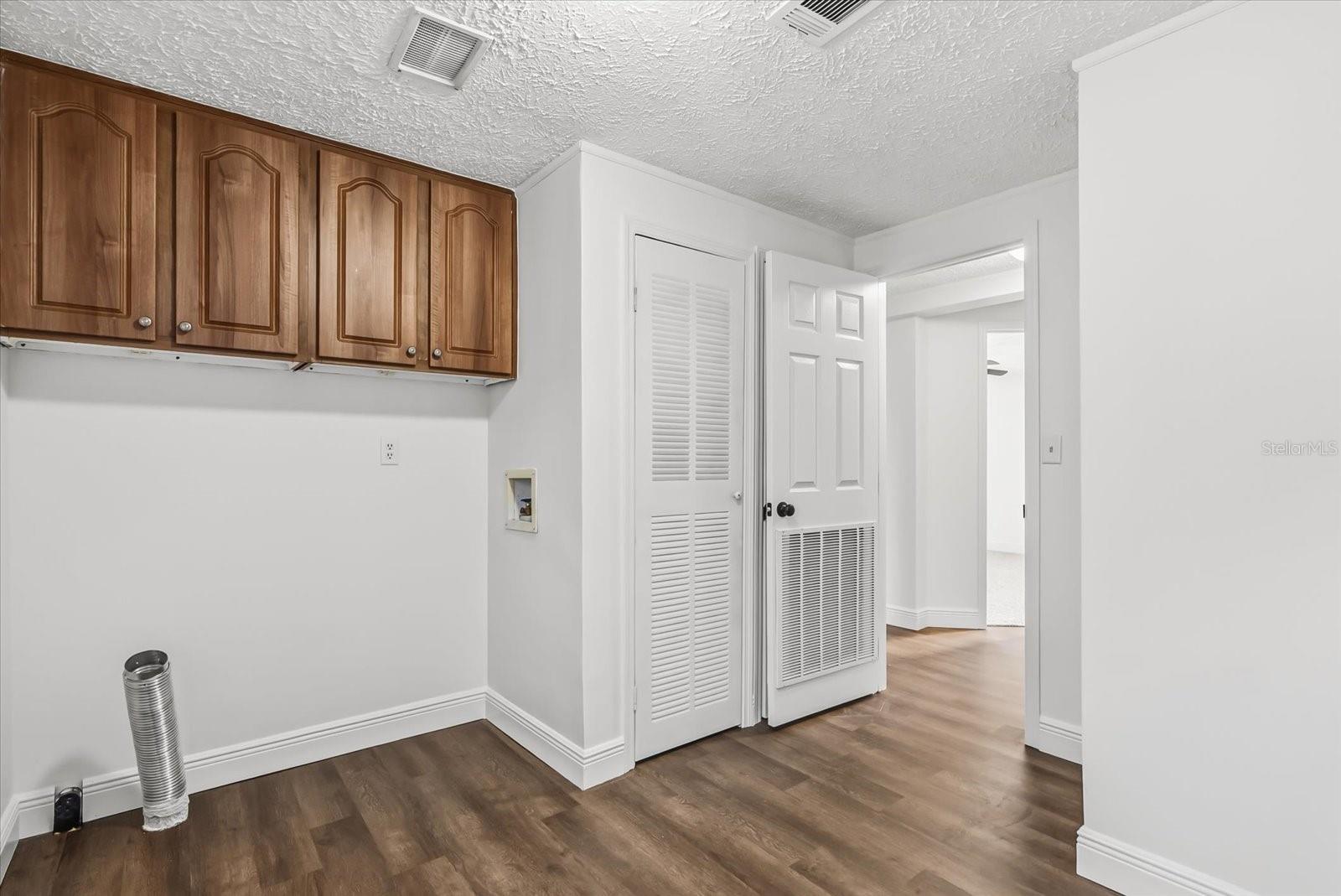 MULLET LAKE RETREAT 5 ACRE DEV - Residential