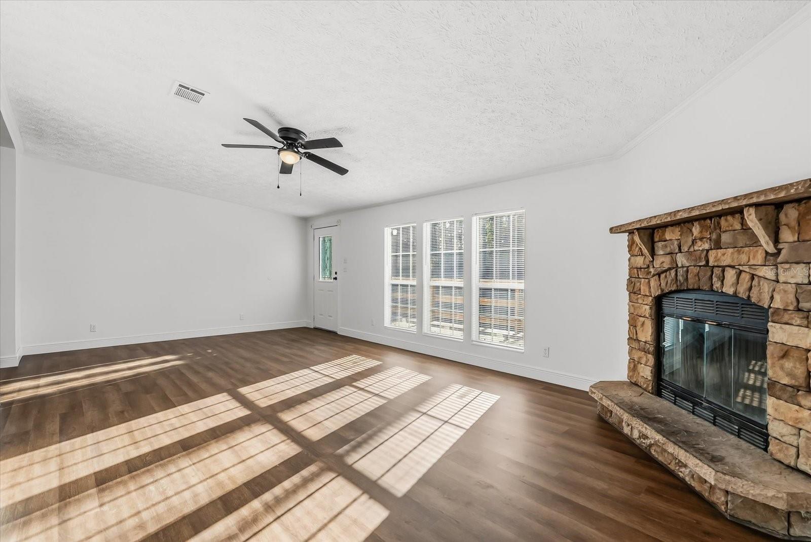 MULLET LAKE RETREAT 5 ACRE DEV - Residential