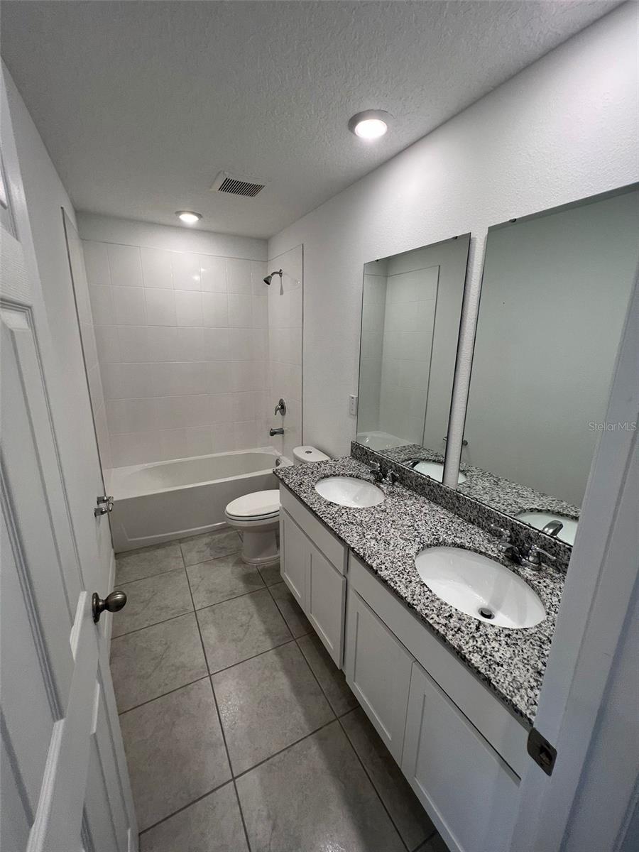 VISTAMAR VLGS - Residential Lease