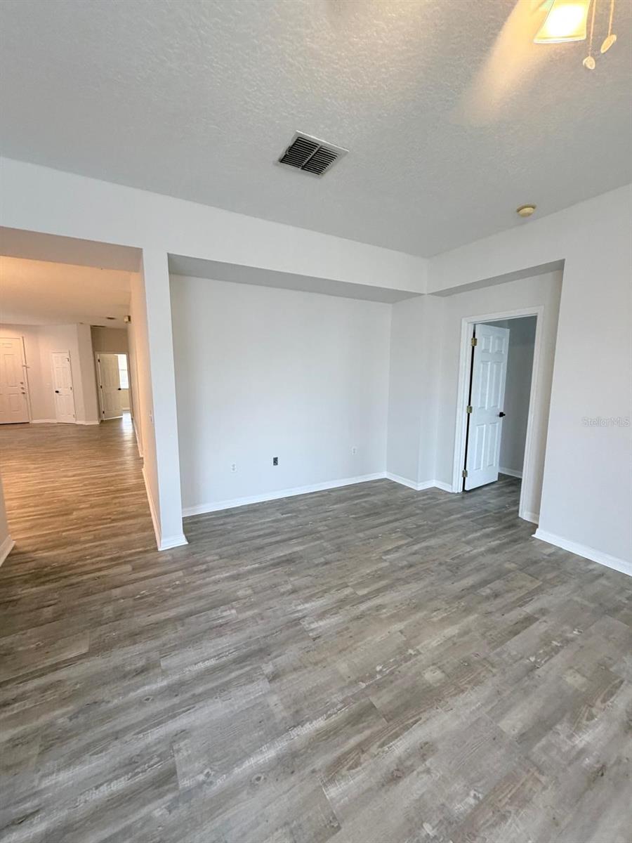 WINDWOOD BAY PH 01 - Residential Lease