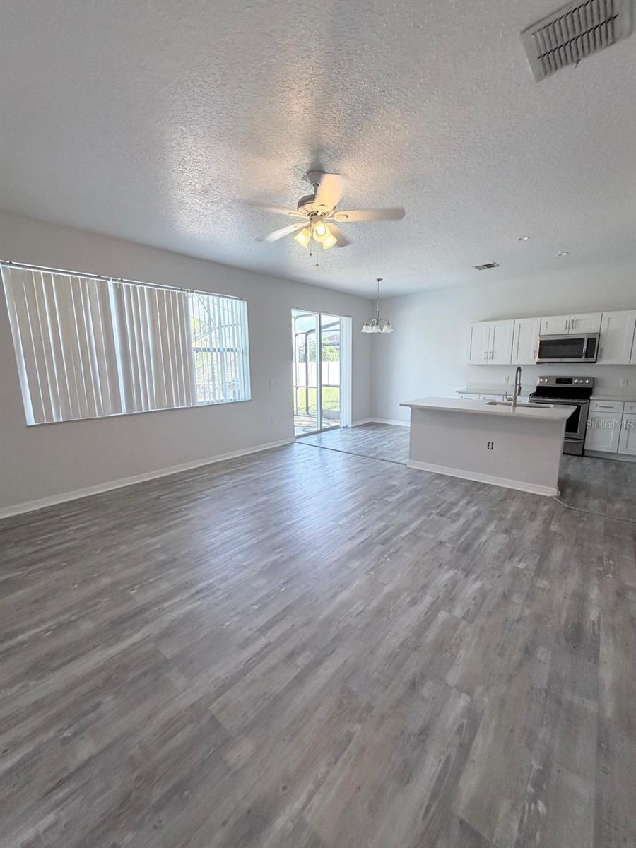 WINDWOOD BAY PH 01 - Residential Lease