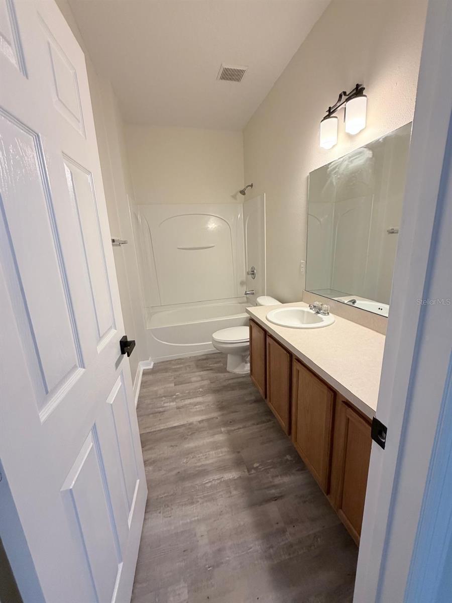 WINDWOOD BAY PH 01 - Residential Lease