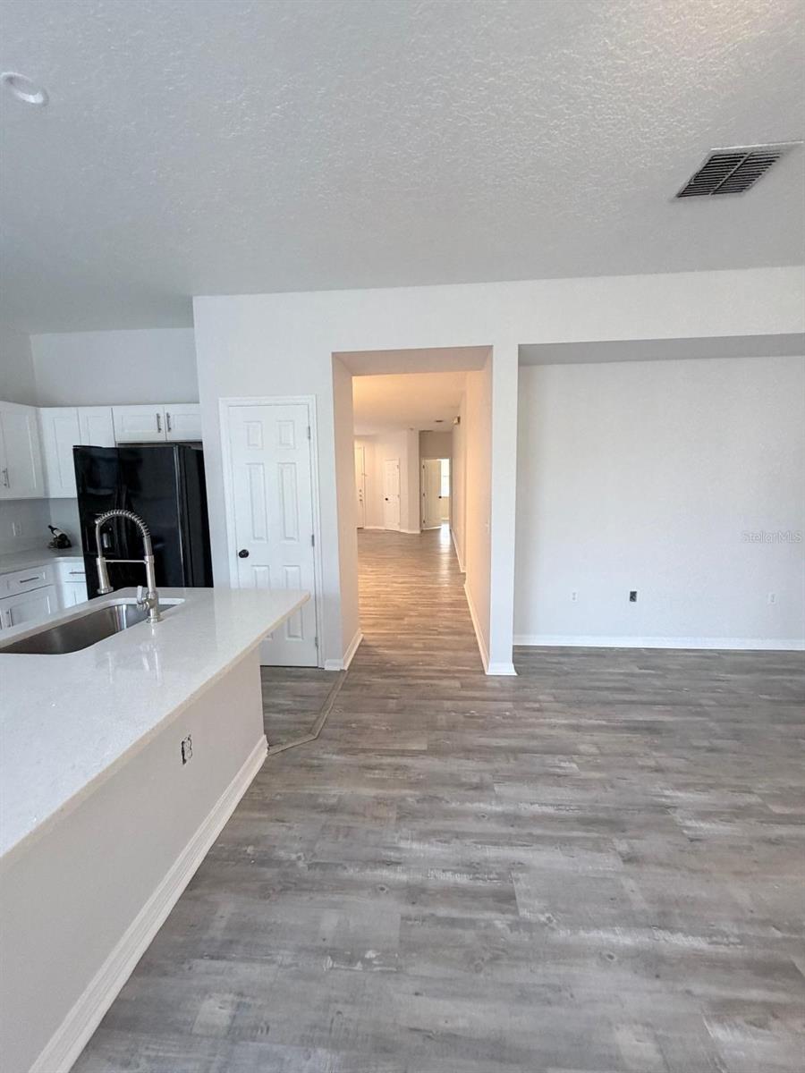 WINDWOOD BAY PH 01 - Residential Lease