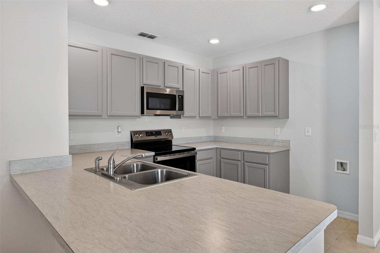 SQUIRES GROVE - Residential