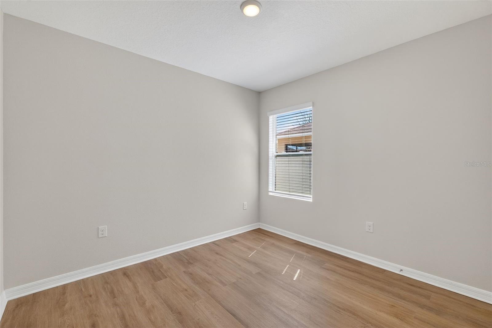 SQUIRES GROVE - Residential