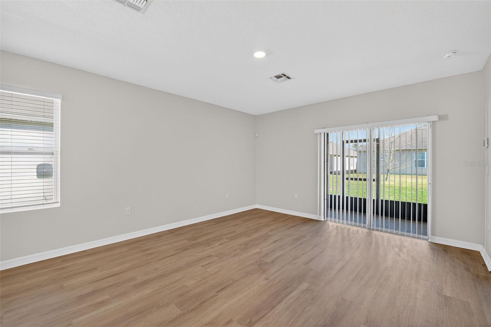 SQUIRES GROVE - Residential