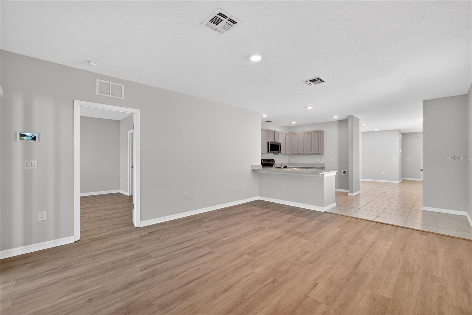 SQUIRES GROVE - Residential