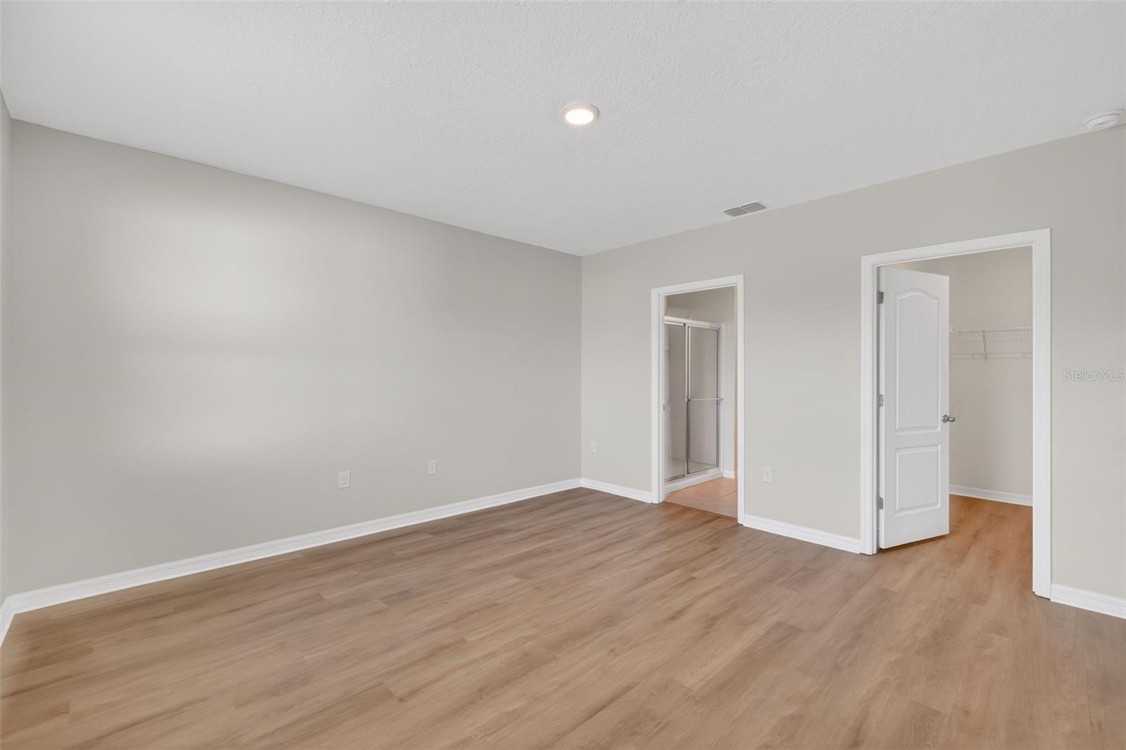 SQUIRES GROVE - Residential