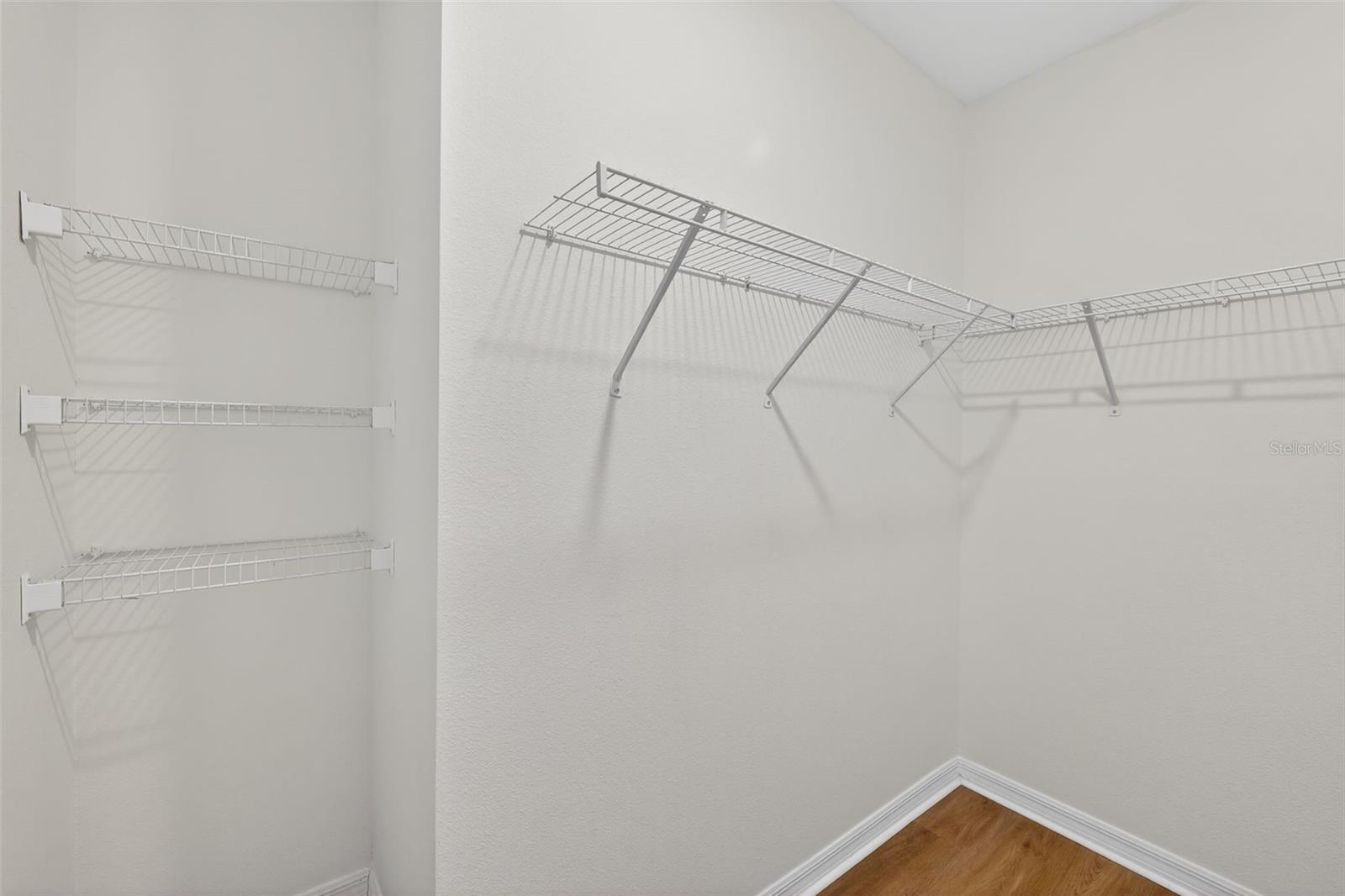 SQUIRES GROVE - Residential