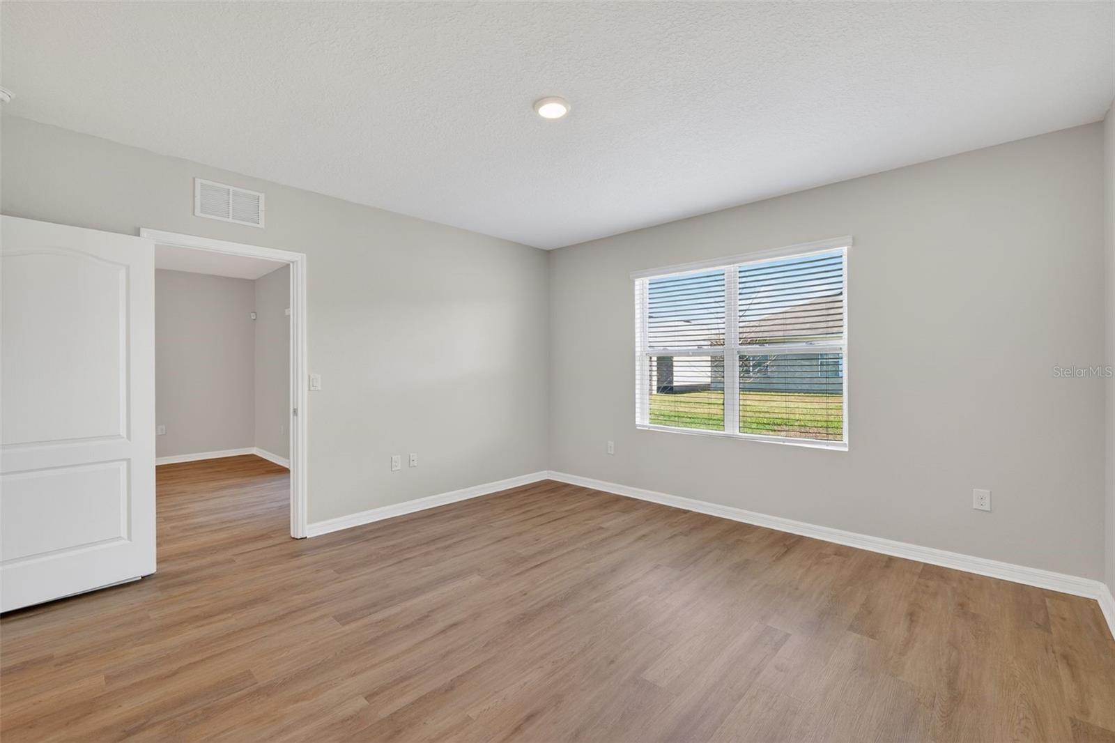 SQUIRES GROVE - Residential