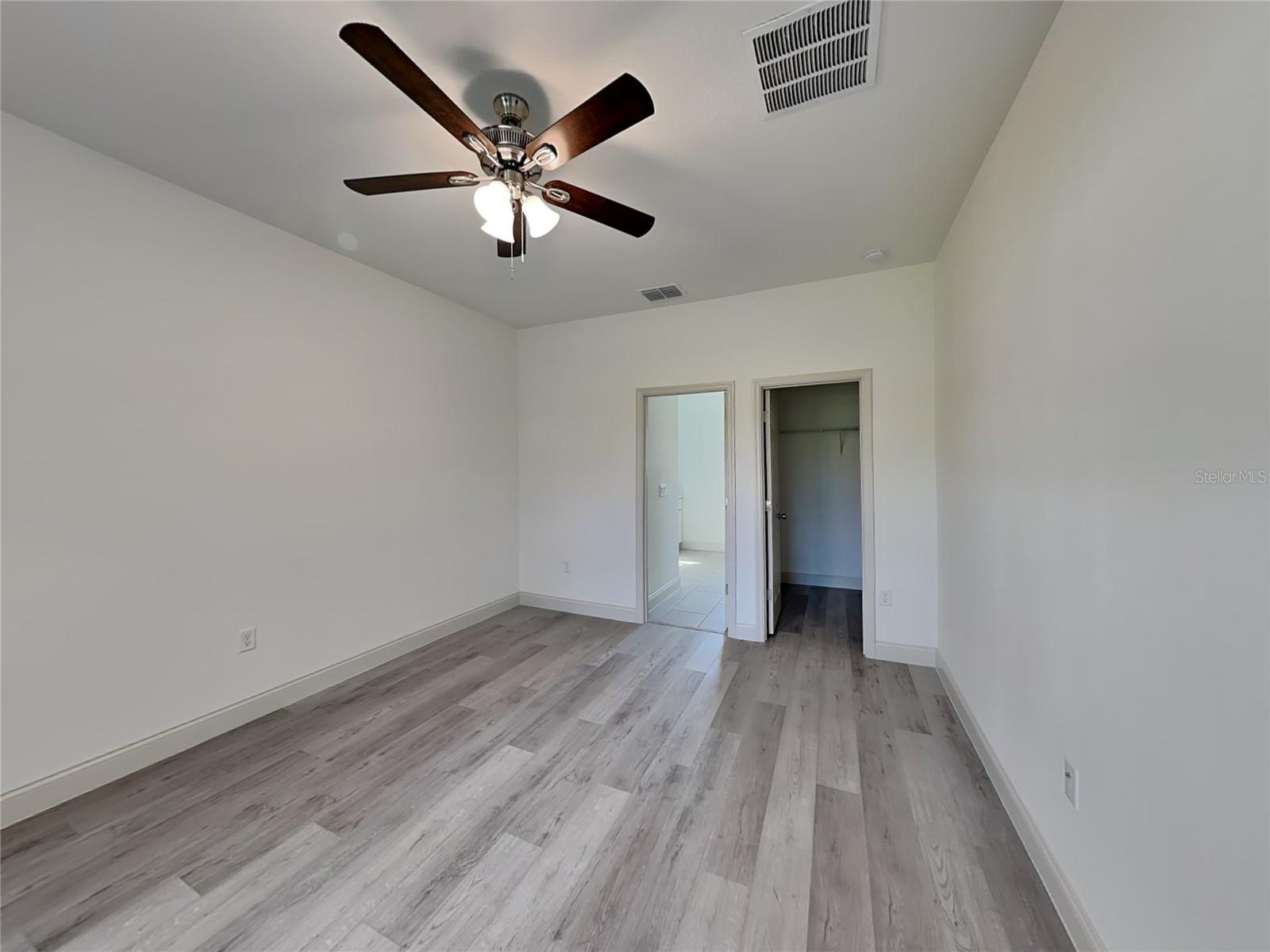 CITRUS SPGS UNIT 14 - Residential Lease