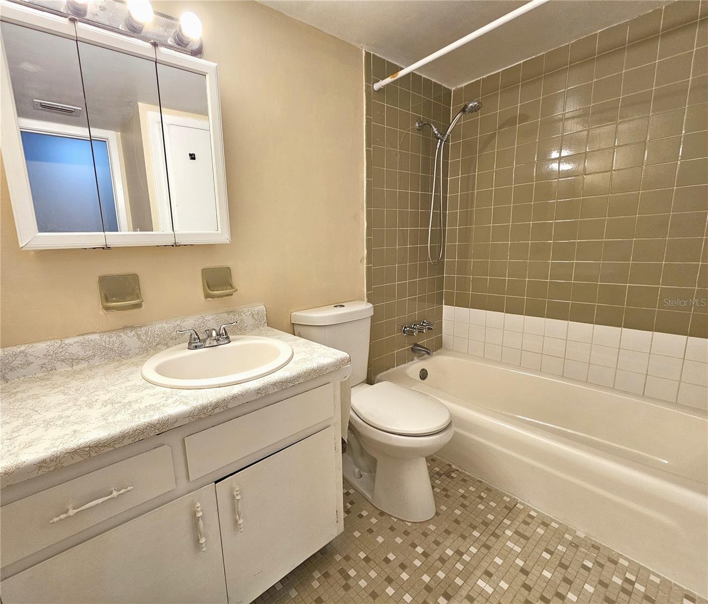 UNPLATTED - Residential Lease