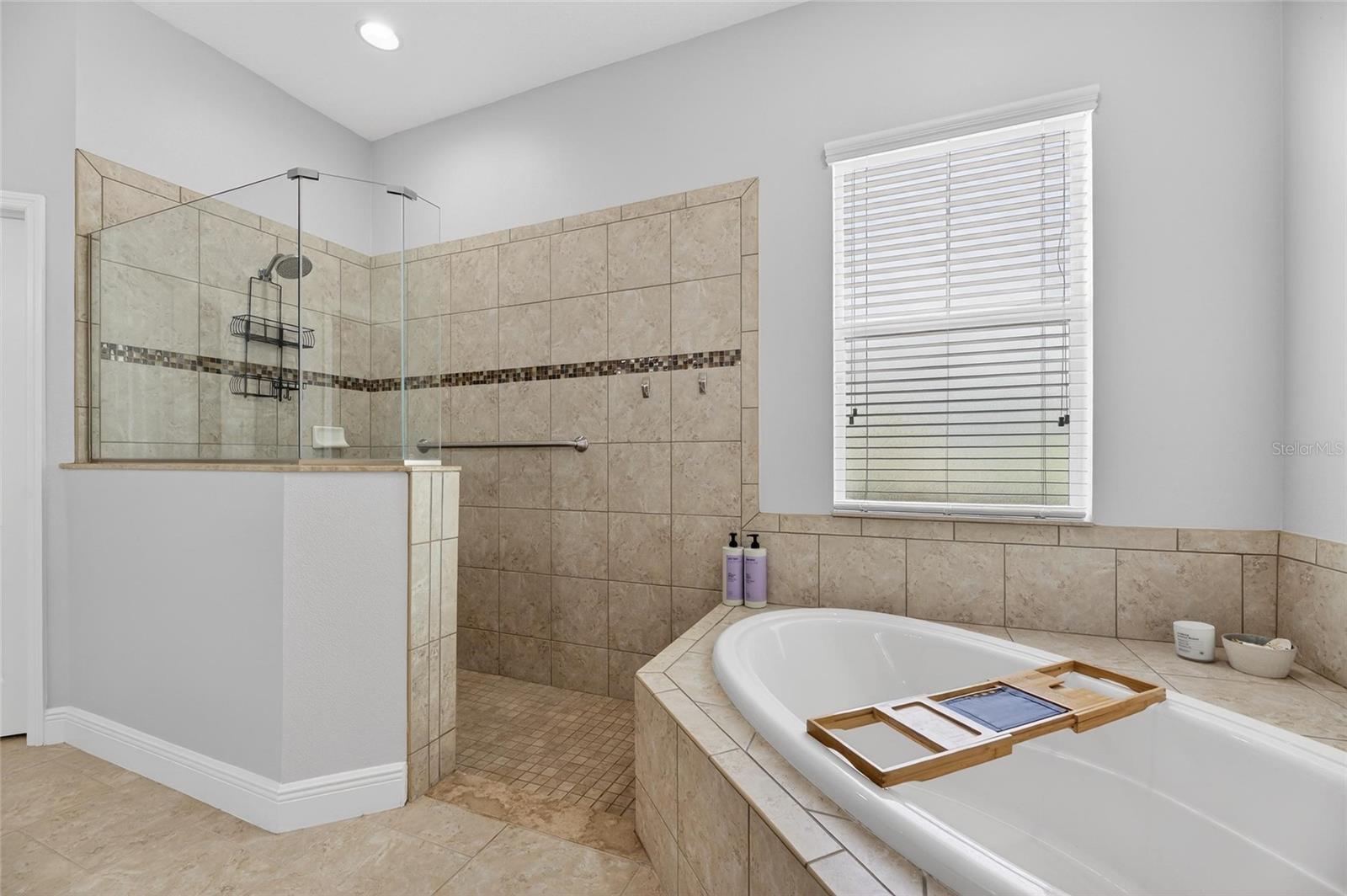 MIRABAY PH 3C-1 - Residential