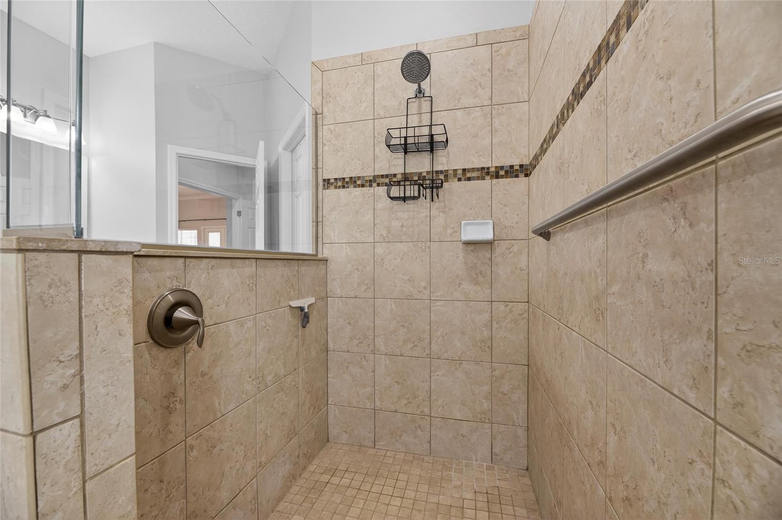 MIRABAY PH 3C-1 - Residential