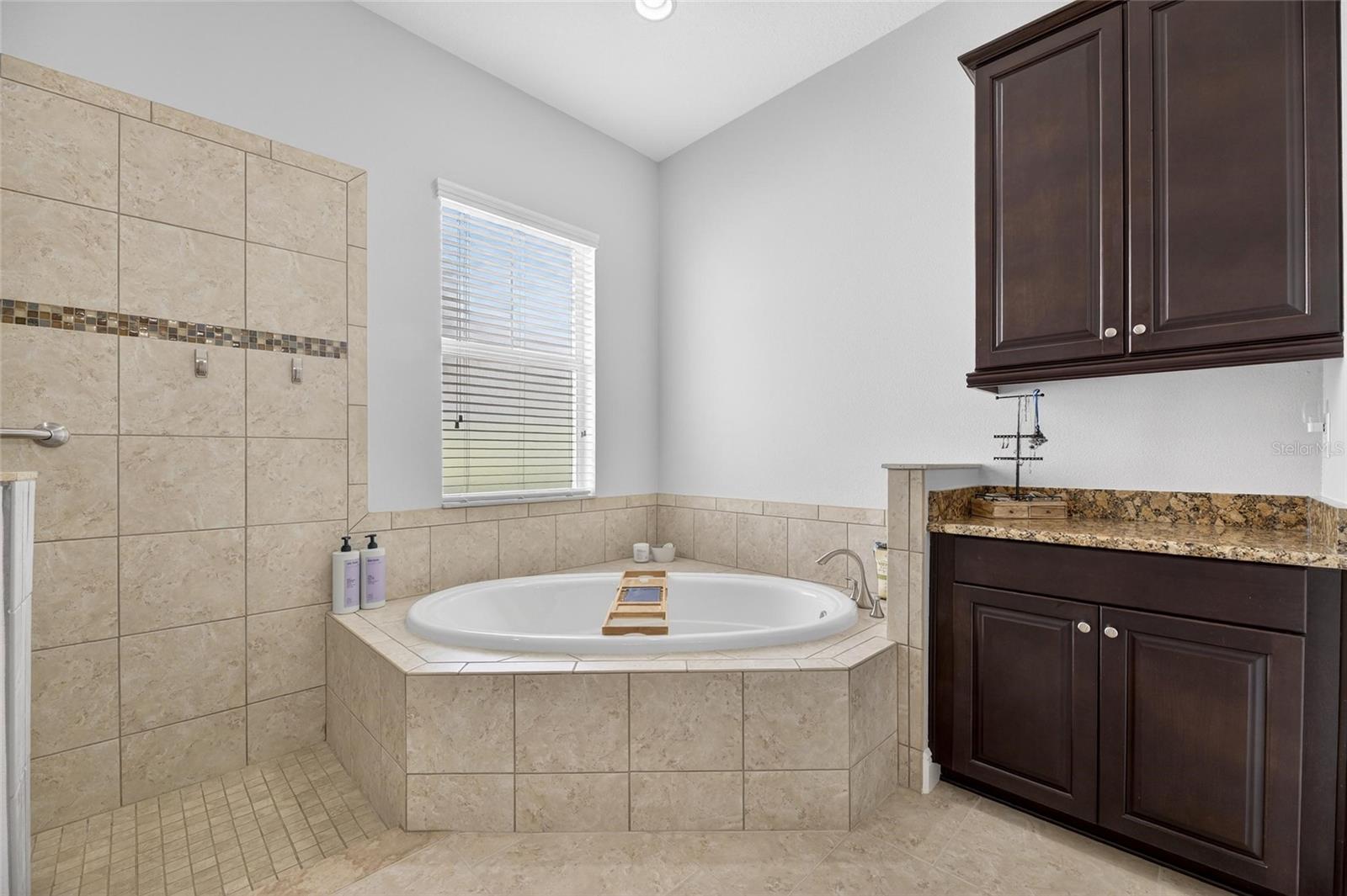 MIRABAY PH 3C-1 - Residential