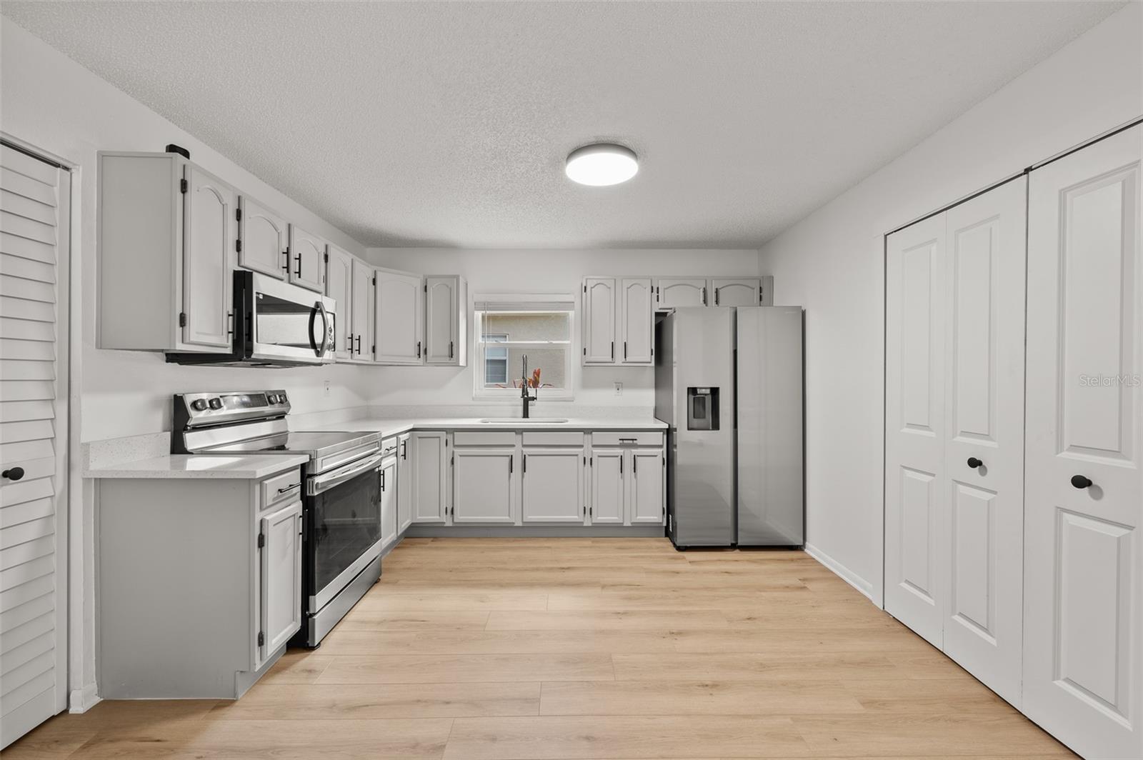 THOMPSON HEIGHTS SUB 1 - Residential