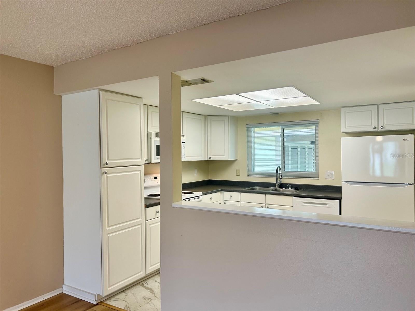 2506 OAKLEAF LANE 25B