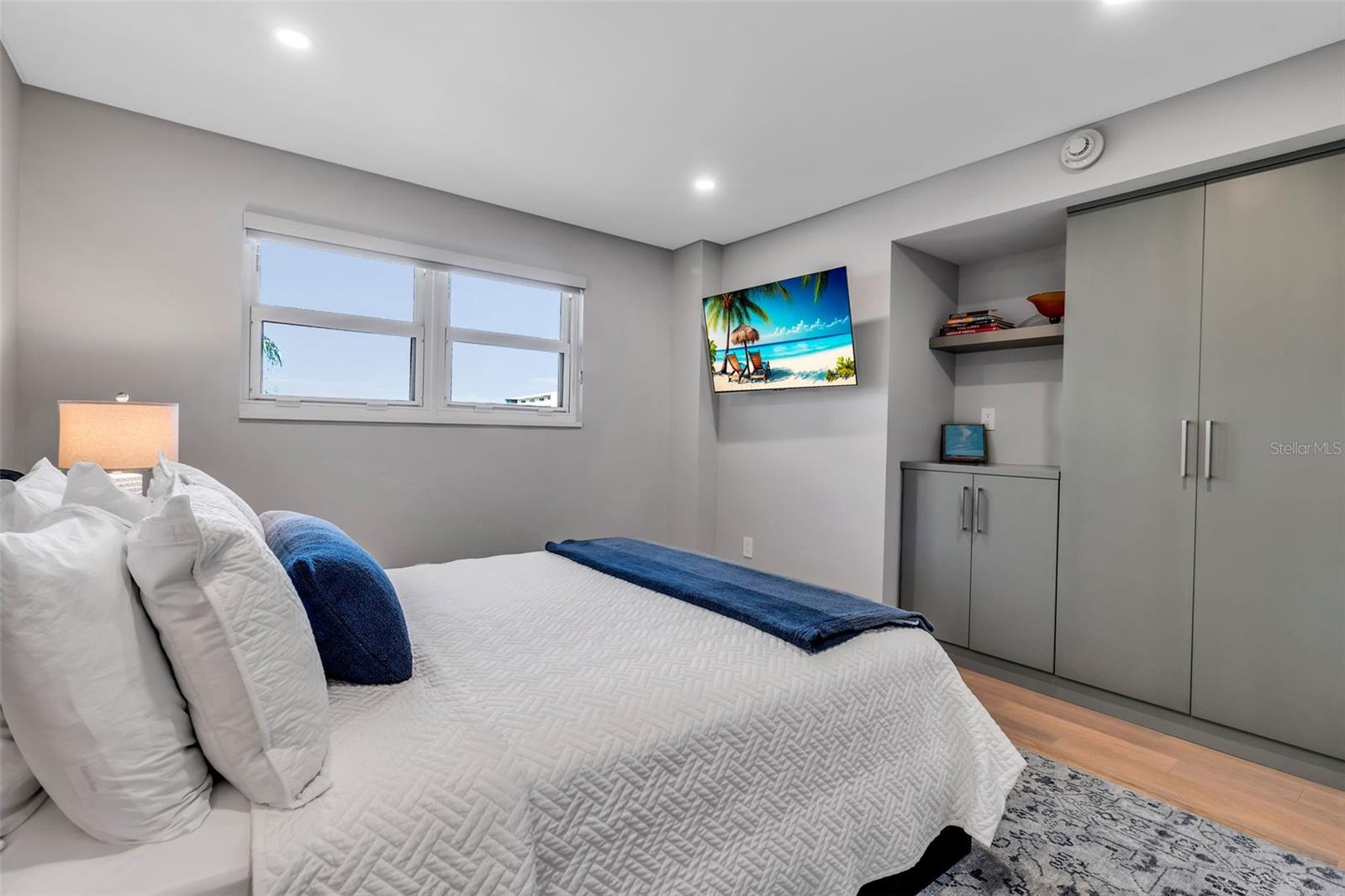 GULF & BAY CLUB PH 6 - Residential