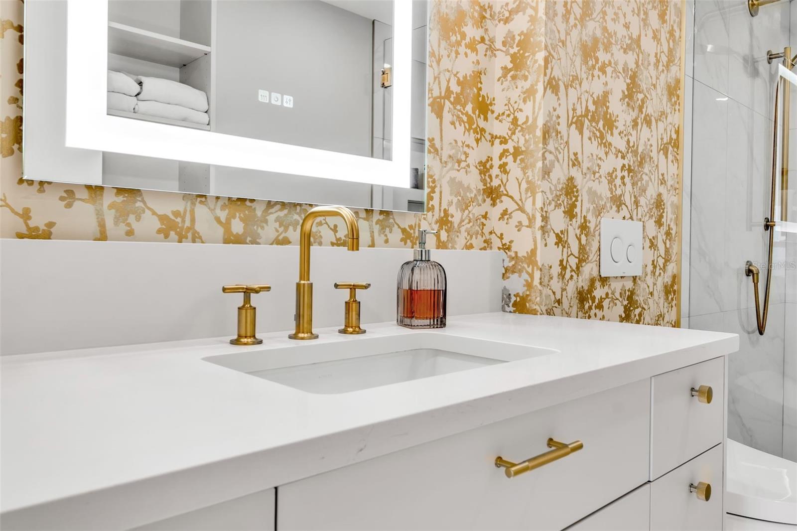 GULF & BAY CLUB PH 6 - Residential