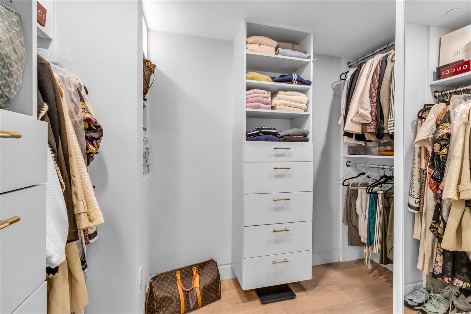 GULF & BAY CLUB PH 6 - Residential