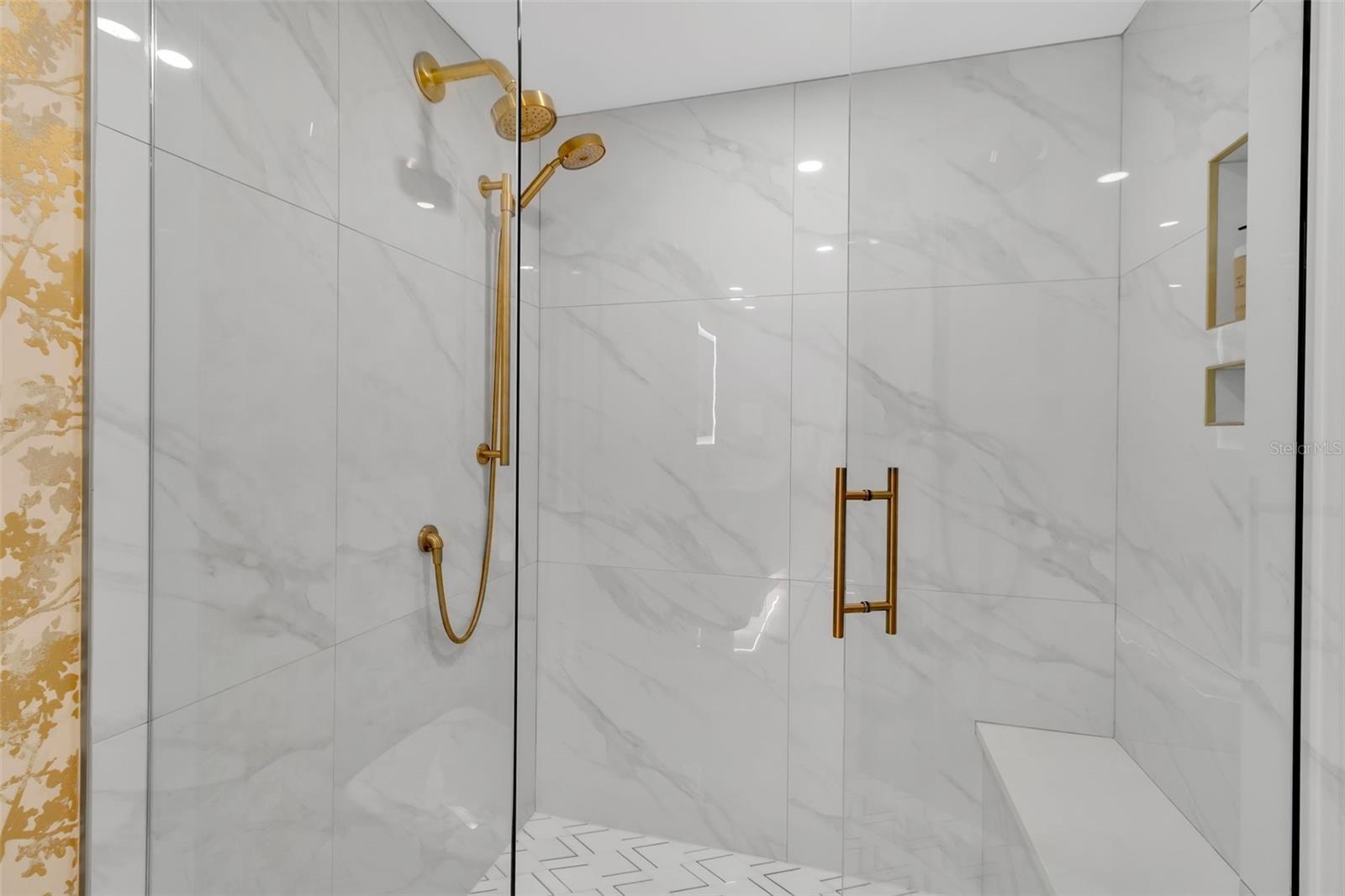 GULF & BAY CLUB PH 6 - Residential