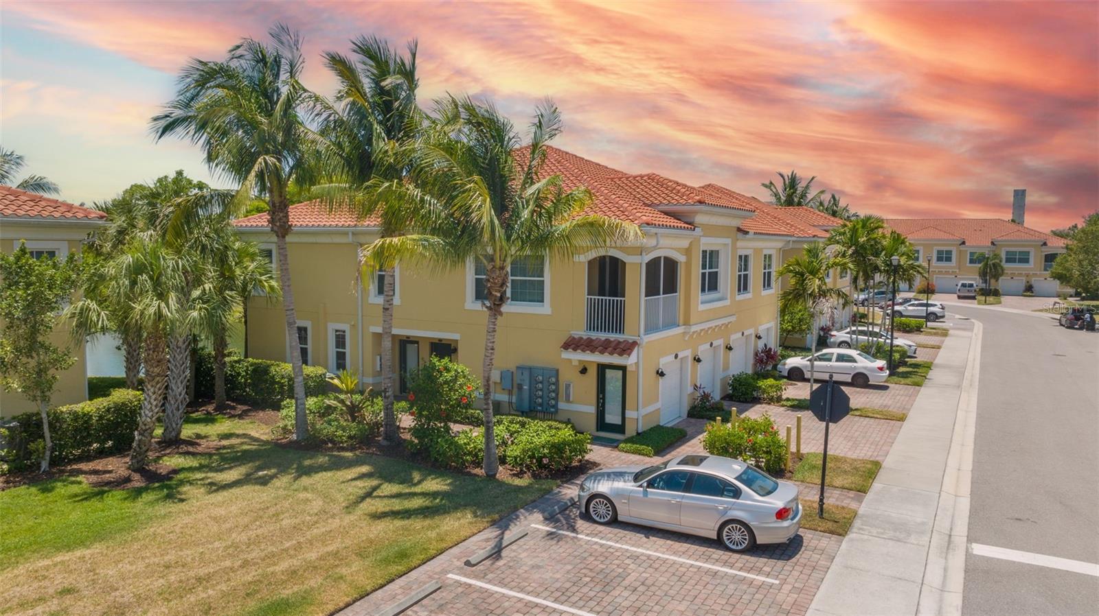 BAY STREET VILLAGE - Residential