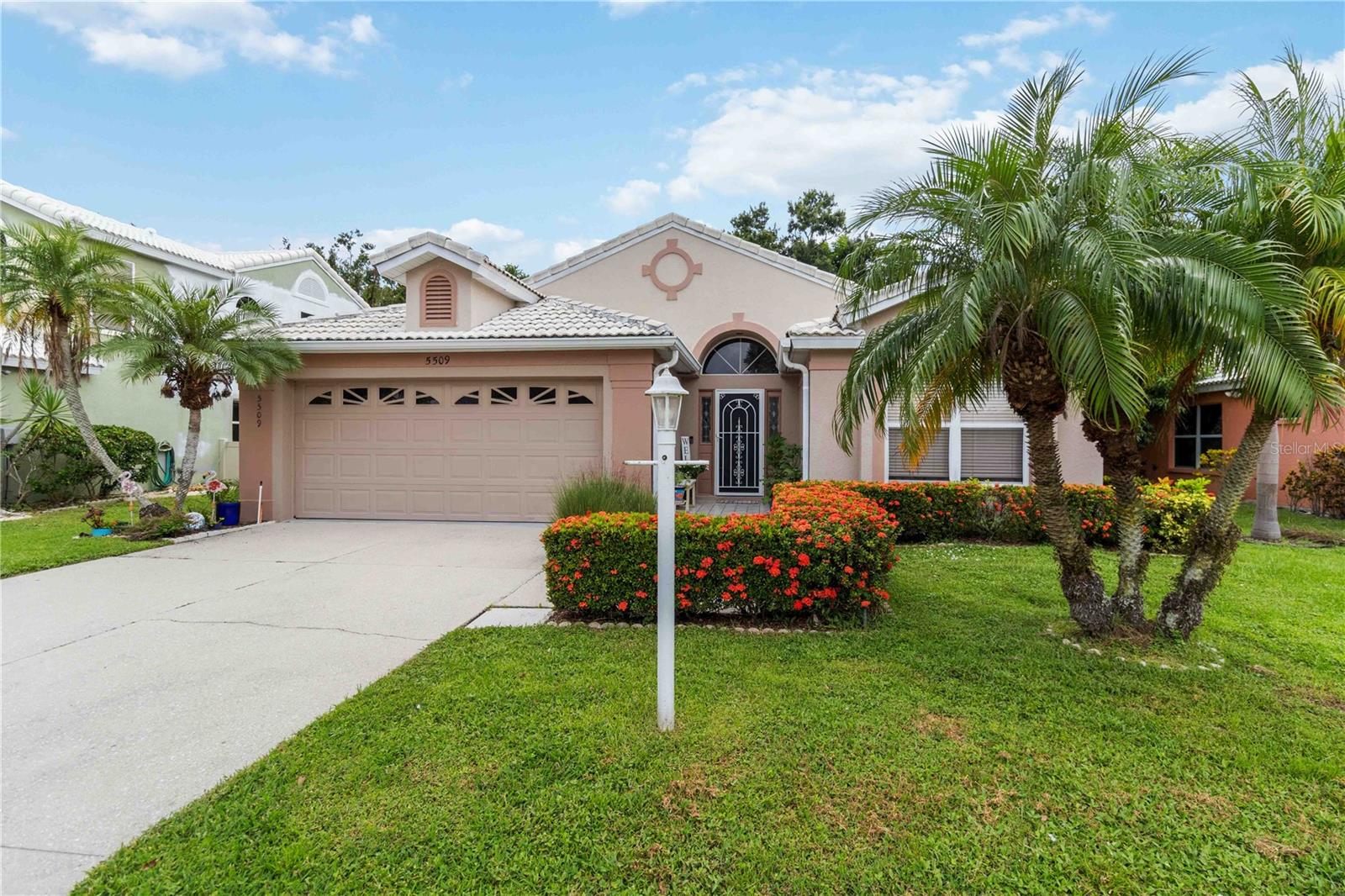 Located in the desirable Rosewood at The Gardens community in Sarasota, Florida, this beautifully updated 3-bedroom, 2-bathroom home offers 1,918 square feet of stylish living space. Vaulted ceilings and modern design elements create an open, airy feel, while the spacious primary bedroom features luxury vinyl flooring and a renovated bathroom for added comfort. Just steps from the community pool and mailboxes, the location offers everyday convenience in a peaceful setting. The kitchen and living areas are thoughtfully designed for both privacy and entertaining, complemented by a large sunroom overlooking a tropical setting. New high-efficiency AC unit. Perfectly situated near golf courses, shopping centers, dining options, and recreational activities. With easy access to downtown Sarasota, local airports, healthcare facilities, and world-class beaches, this property offers the perfect blend of tranquility and convenience. Create your own personal paradise in one of Sarasota’s most charming neighborhoods. Apply here:
https://apply.link/EPvNcDE